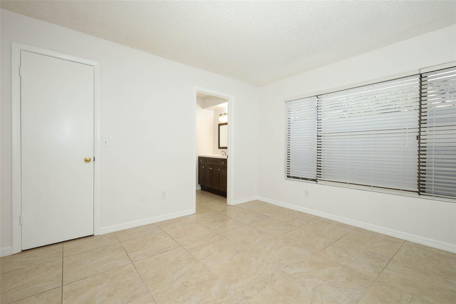 Image 19 of 56 For 2517 Windward Way