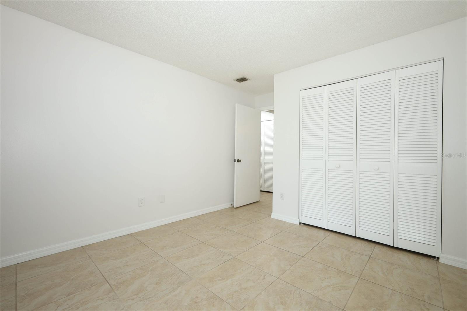 Image 25 of 56 For 2517 Windward Way