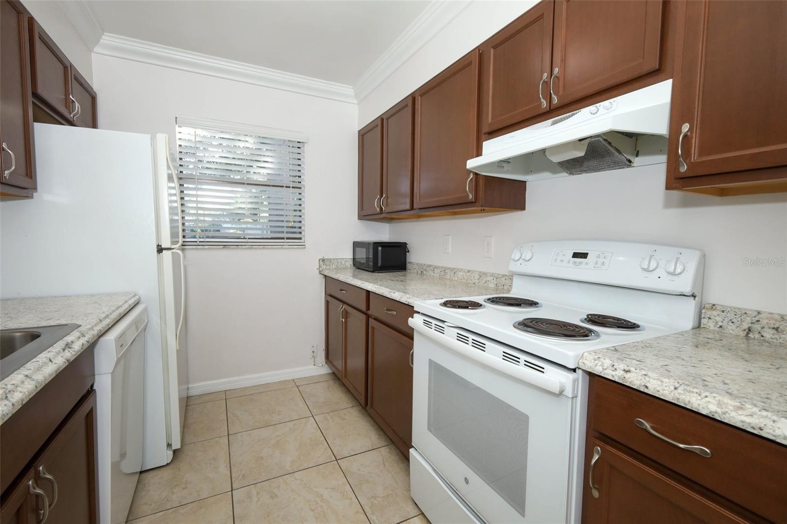 Image 8 of 56 For 2517 Windward Way