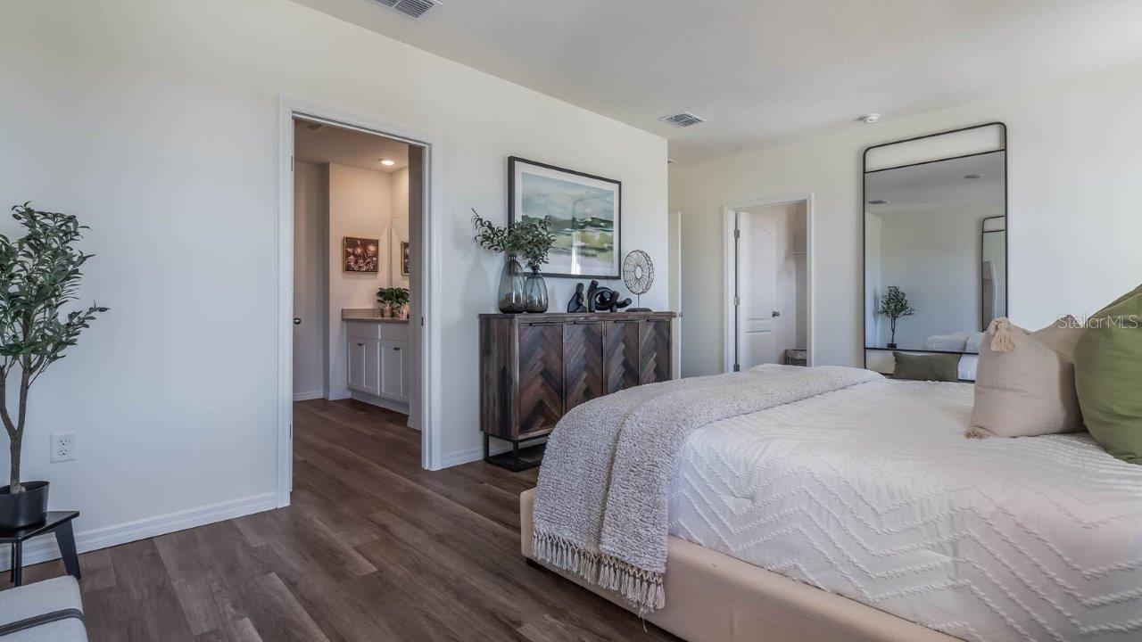 Image 22 of 29 For 5722 Somerset Drive