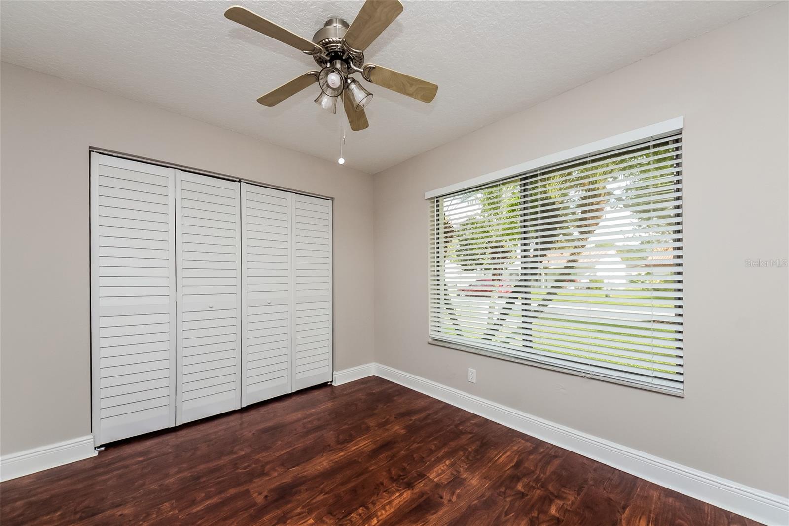 Image 12 of 15 For 10851 Waterford Court