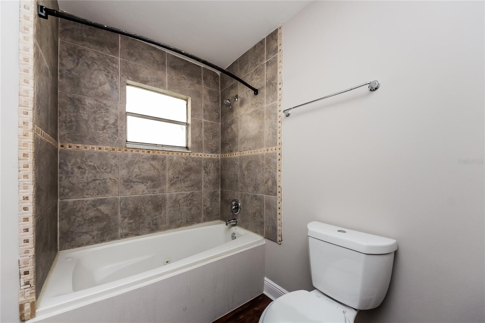 Image 14 of 15 For 10851 Waterford Court