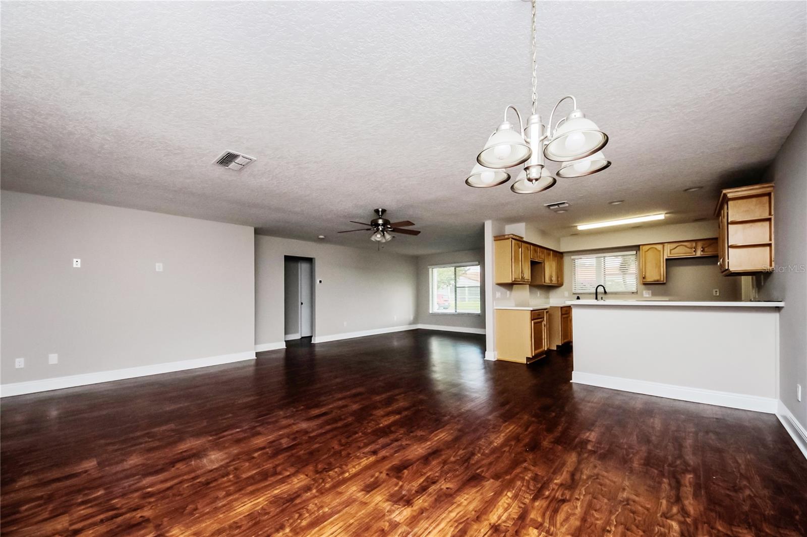 Image 5 of 15 For 10851 Waterford Court