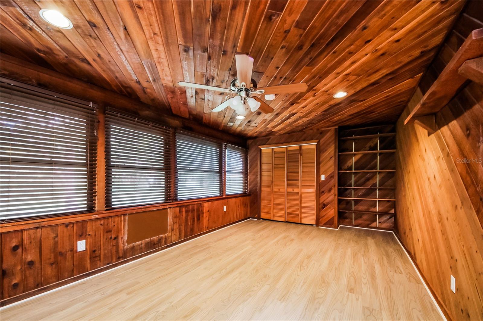 Image 8 of 15 For 10851 Waterford Court