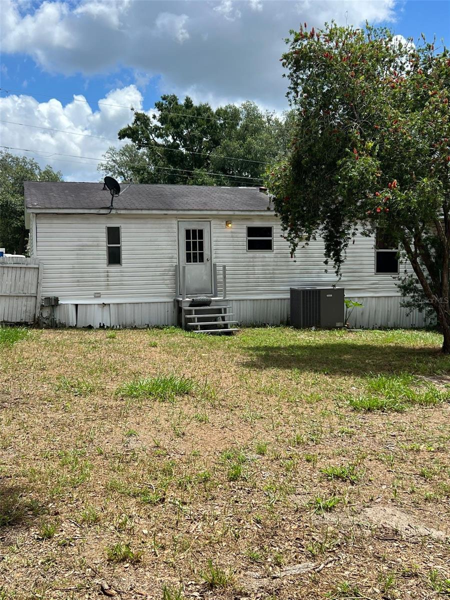 Image 6 of 34 For 17058 95 Th Court