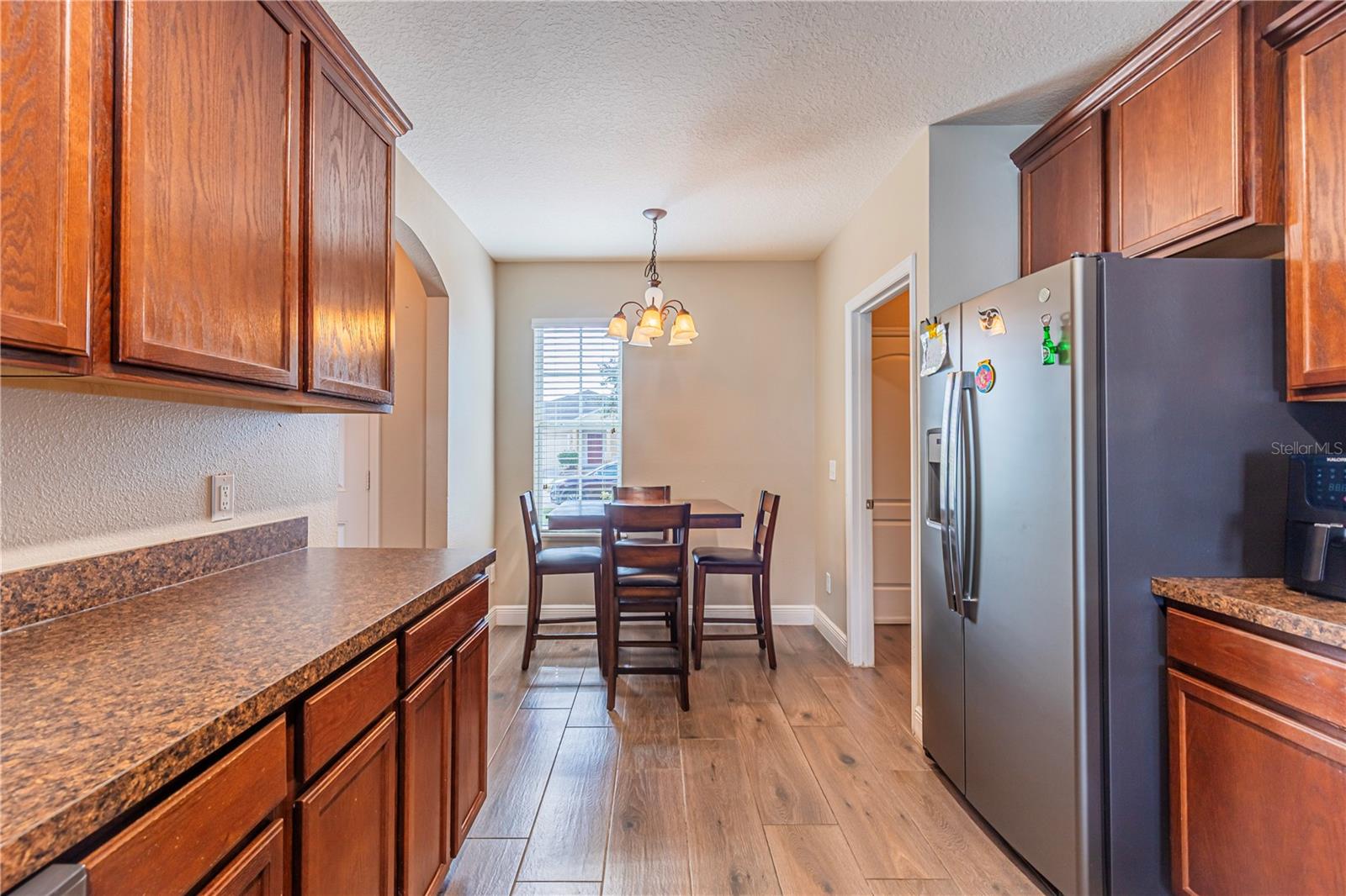 Image 6 of 60 For 3224 Queen Alexandria Drive