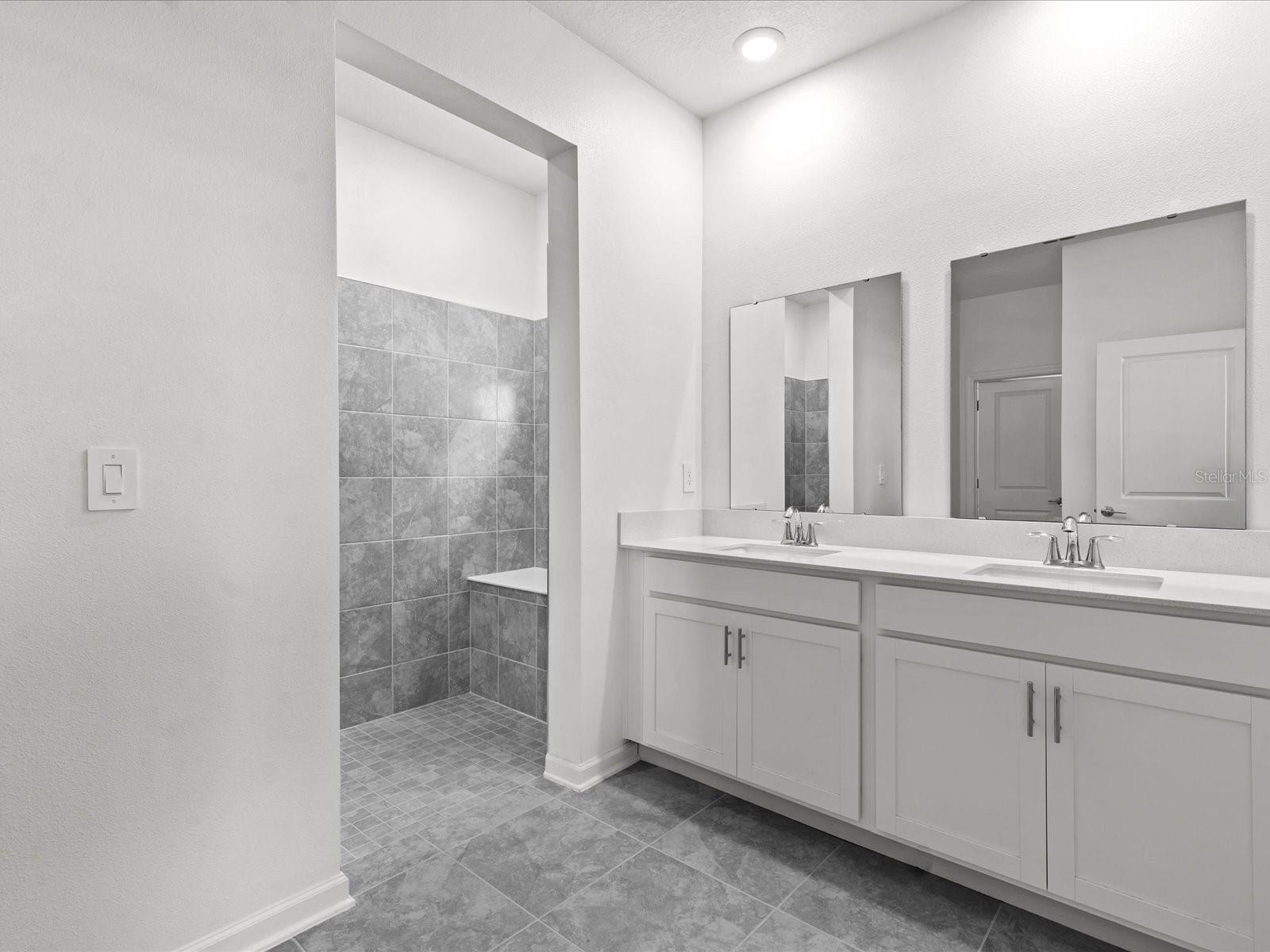 Image 11 of 27 For 2952 Armstrong Avenue