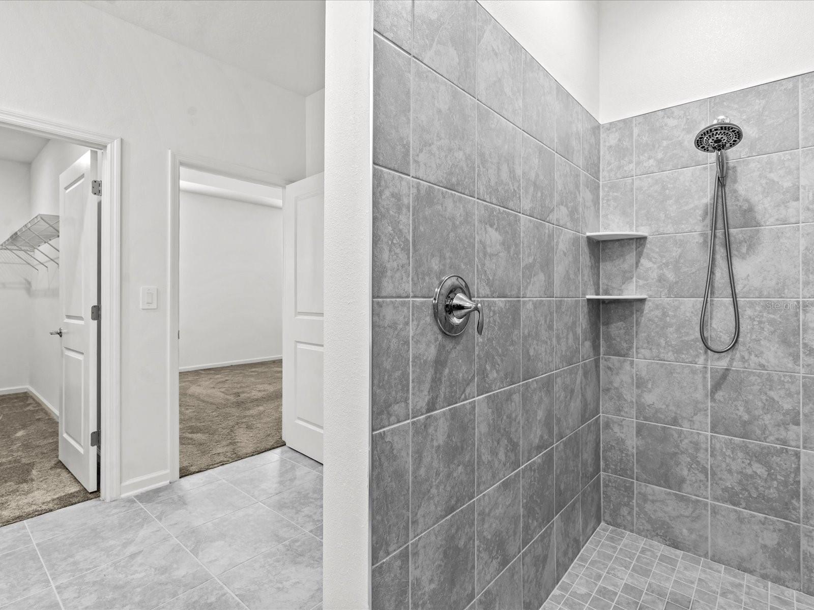Image 12 of 27 For 2952 Armstrong Avenue
