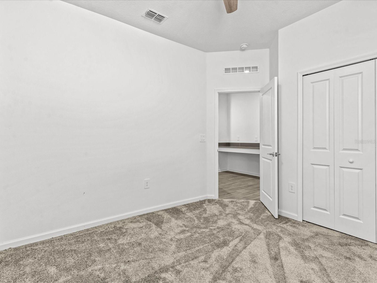 Image 23 of 27 For 2952 Armstrong Avenue