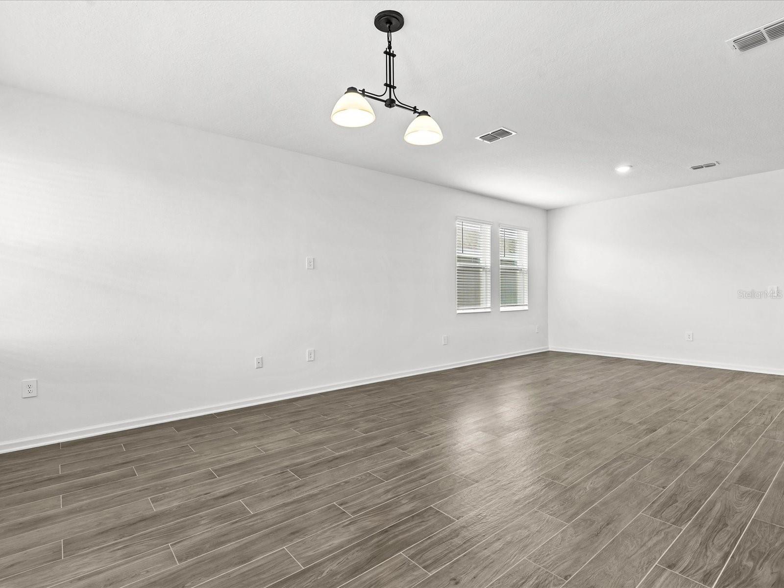 Image 7 of 27 For 2952 Armstrong Avenue