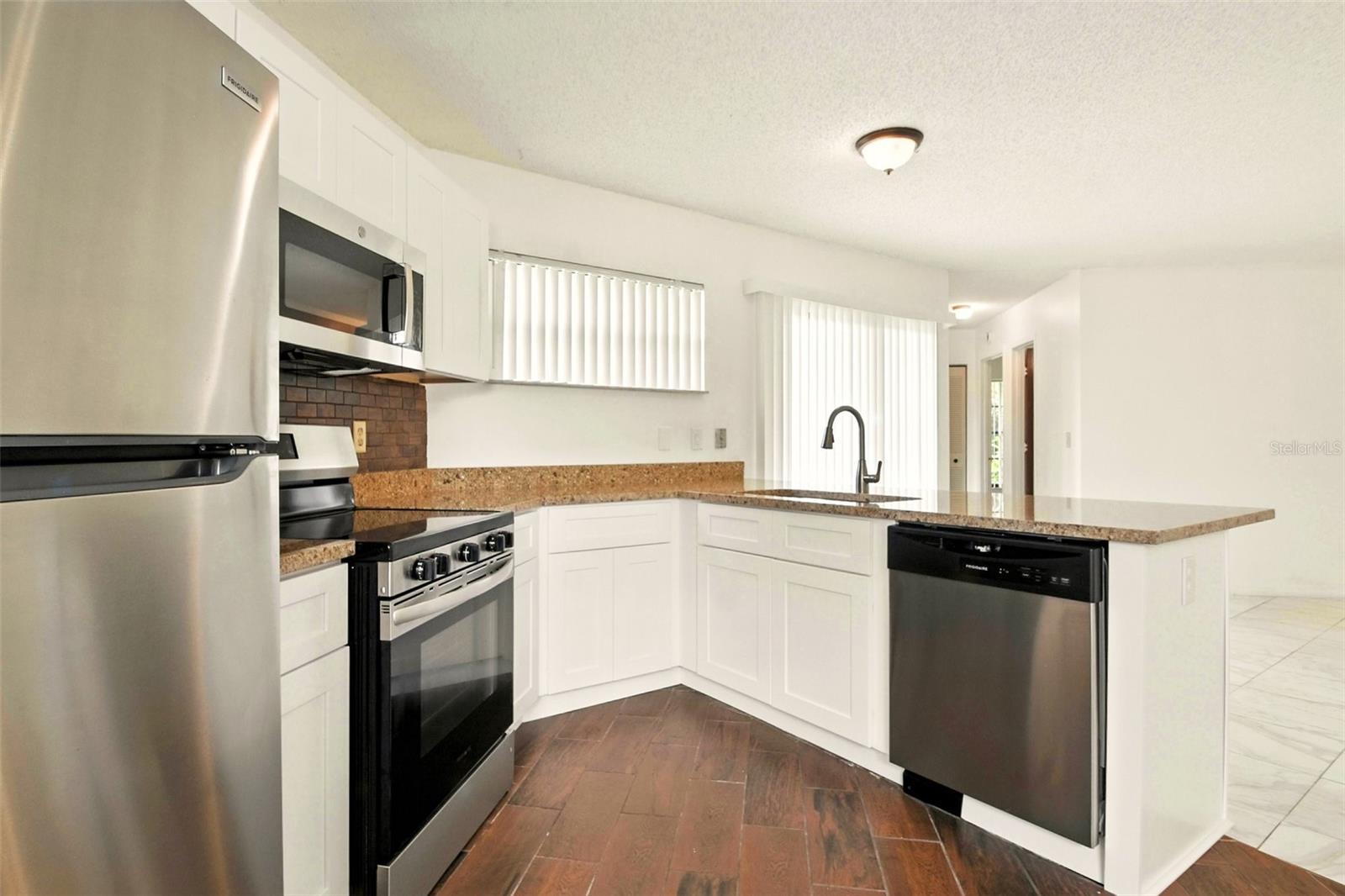 Image 15 of 27 For 4523 Hidden Oak Court
