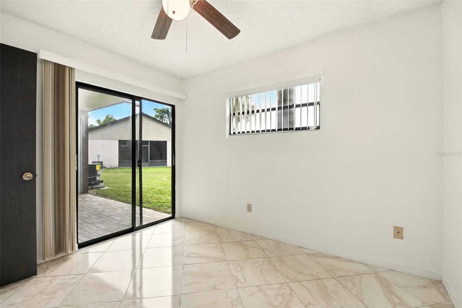 Image 21 of 27 For 4523 Hidden Oak Court