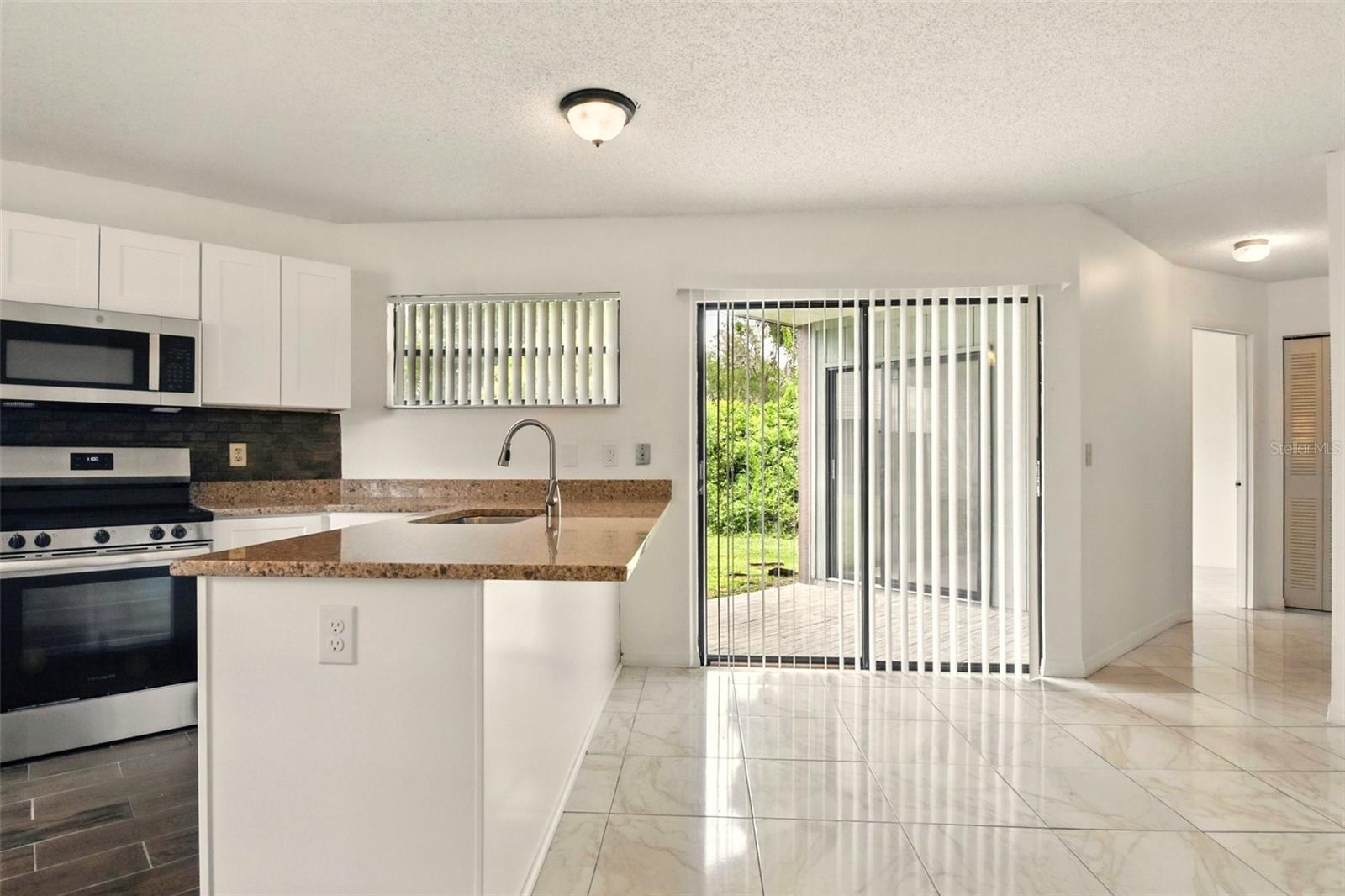 Image 4 of 27 For 4523 Hidden Oak Court