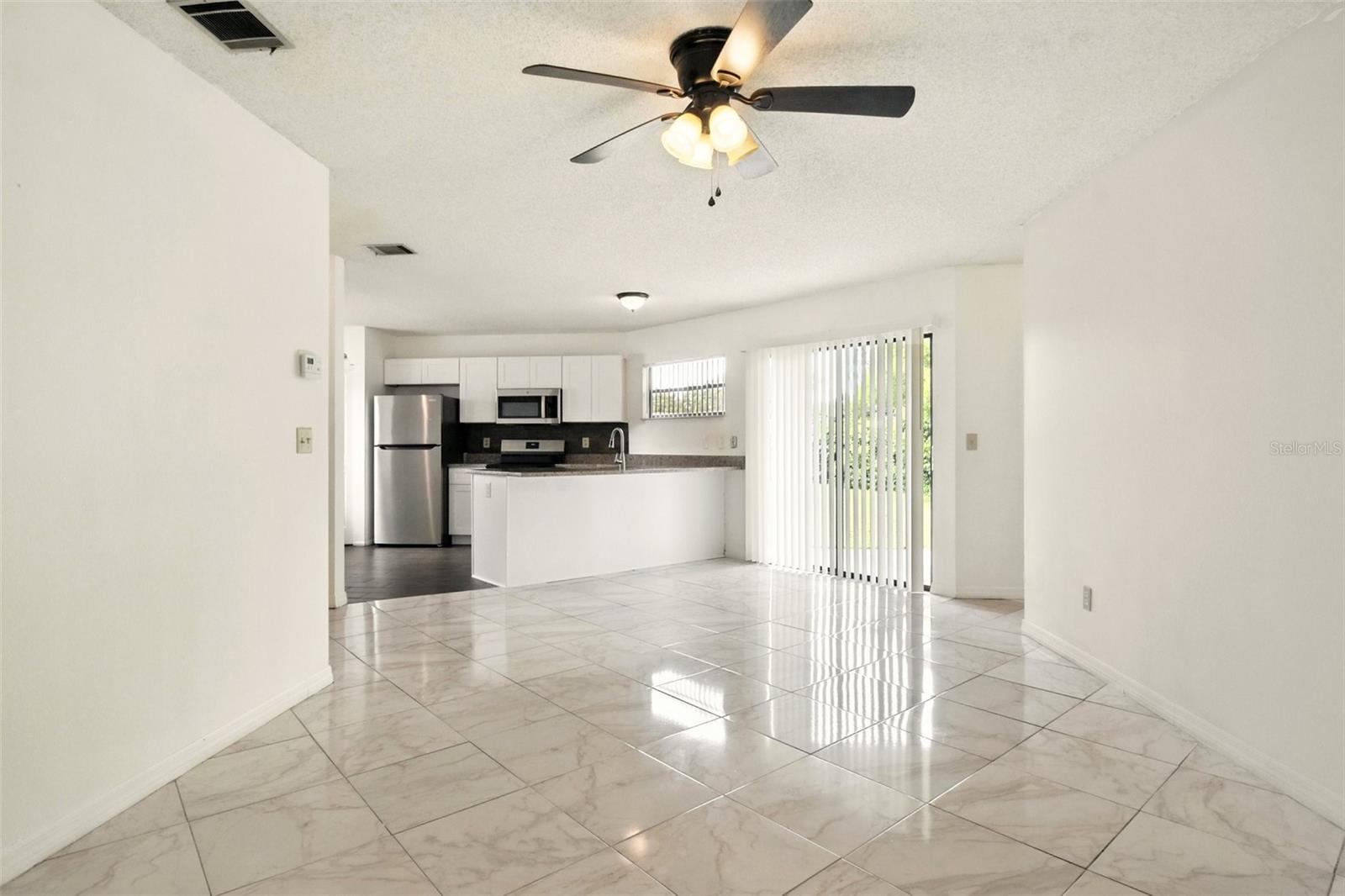 Image 7 of 27 For 4523 Hidden Oak Court