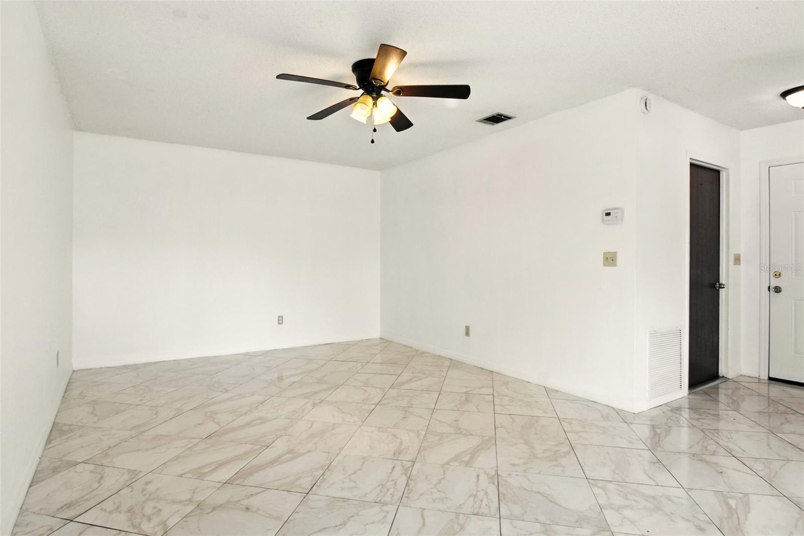 Image 9 of 27 For 4523 Hidden Oak Court