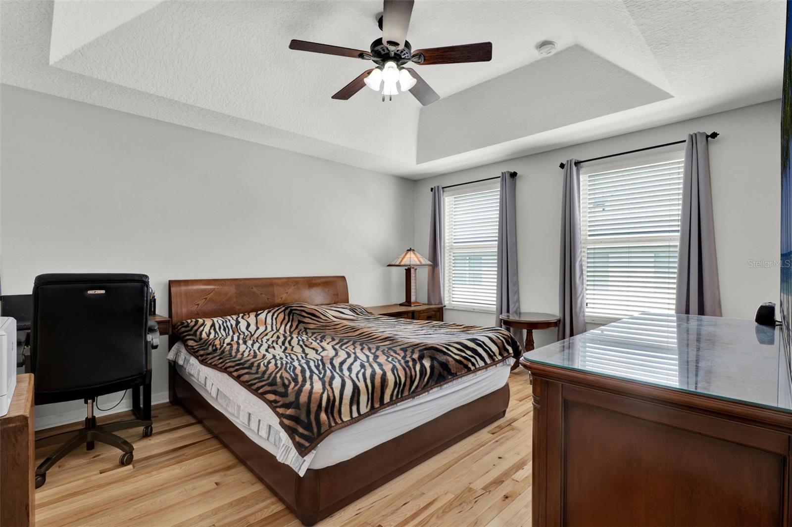 Image 11 of 32 For 811 Featherstone Lane