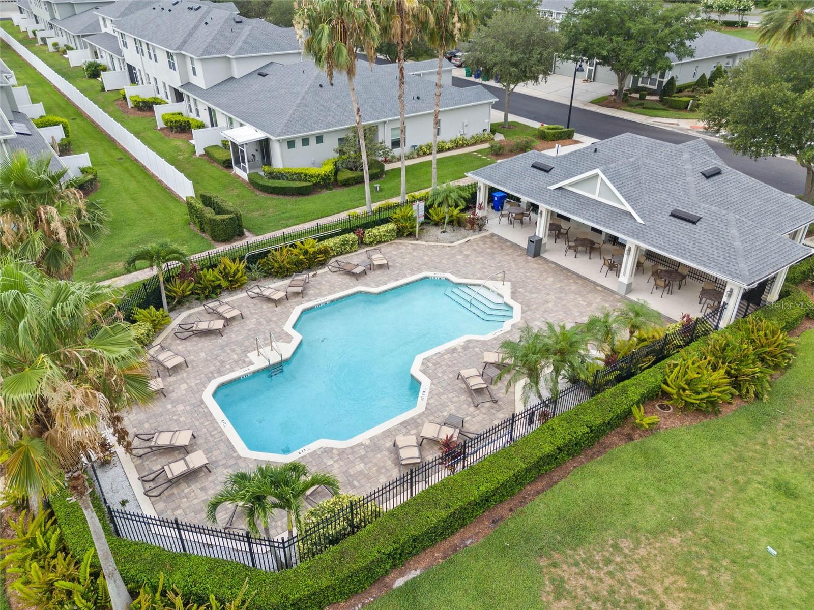 Image 33 of 40 For 811 Featherstone Lane