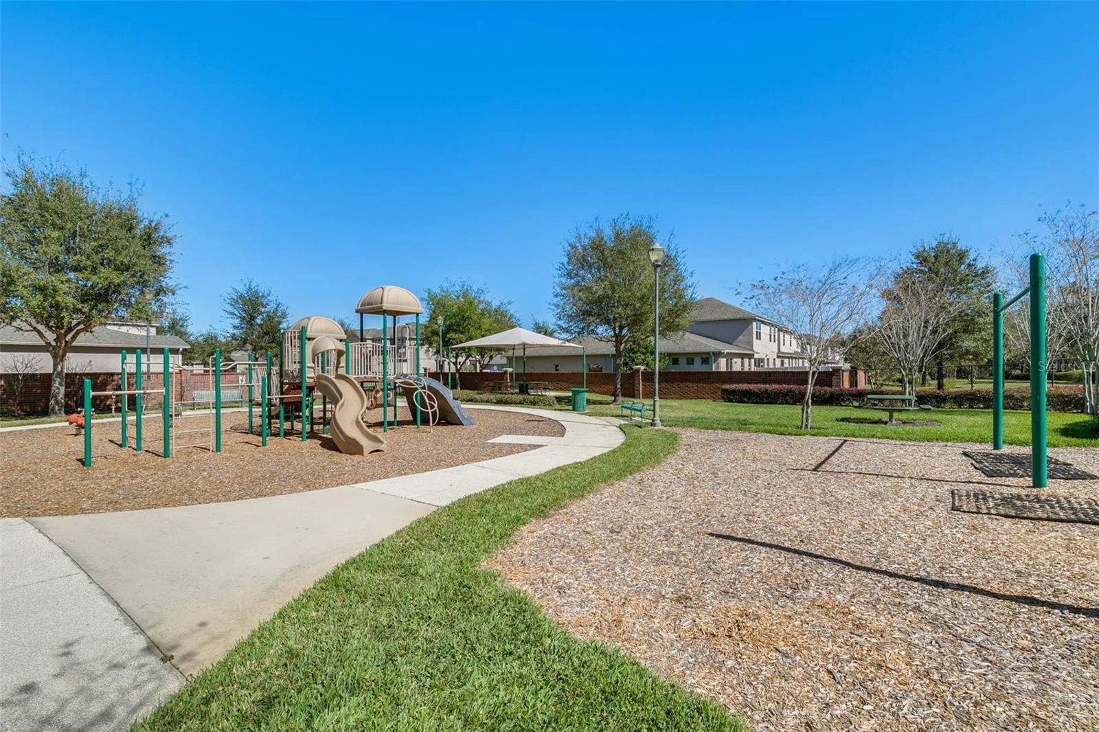 Image 36 of 40 For 811 Featherstone Lane