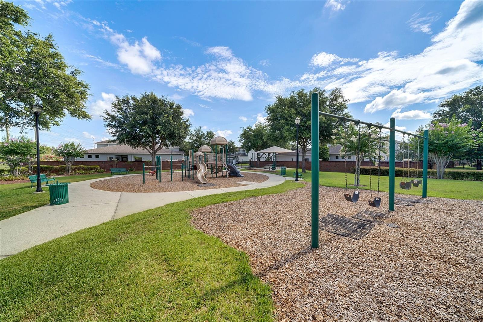 Image 39 of 40 For 811 Featherstone Lane