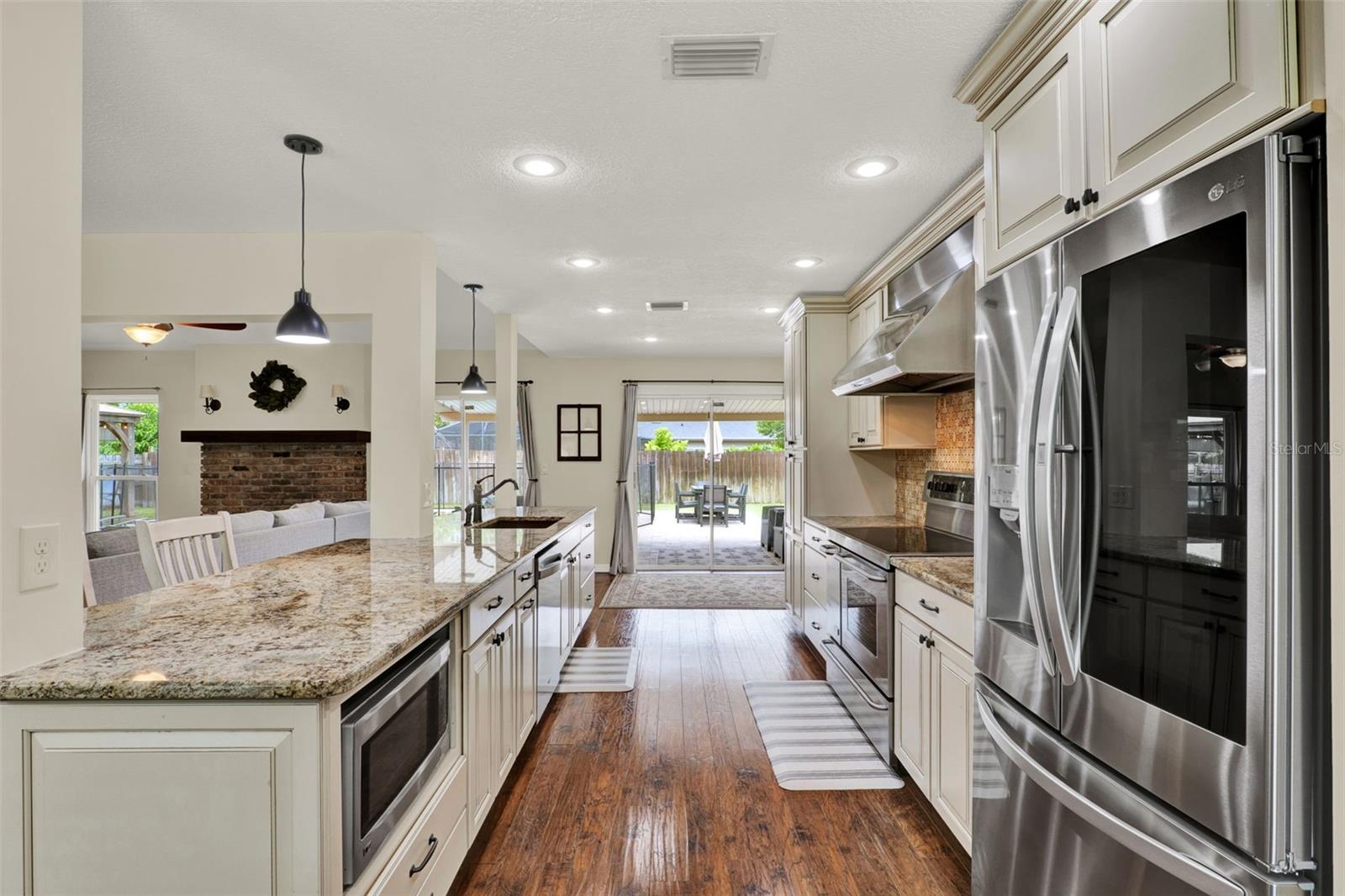 Image 12 of 42 For 1511 Suzanne Way