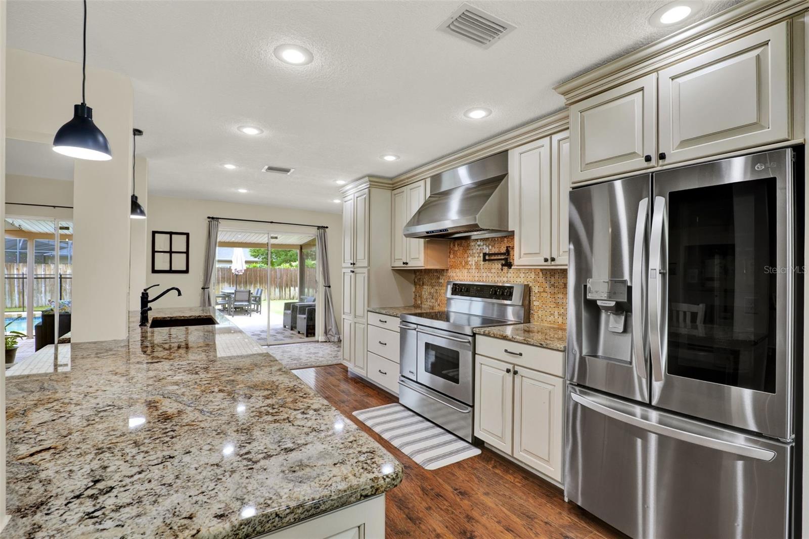 Image 13 of 42 For 1511 Suzanne Way