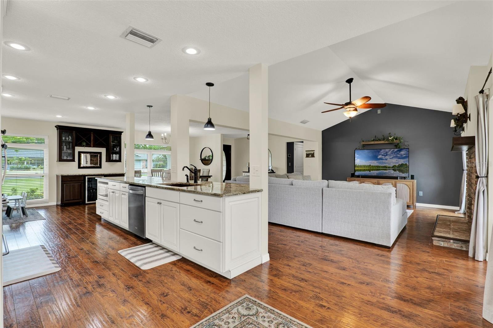 Image 16 of 42 For 1511 Suzanne Way