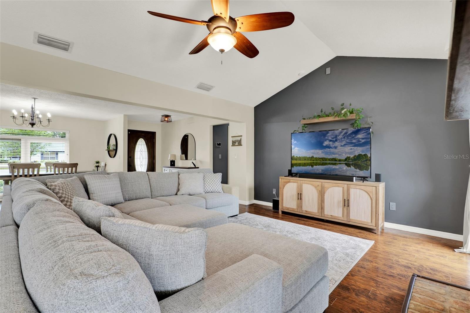 Image 7 of 42 For 1511 Suzanne Way
