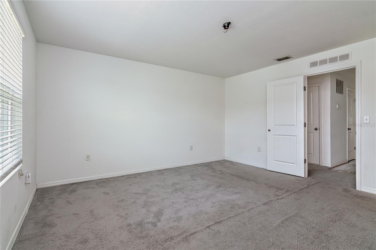Image 17 of 37 For 1120 Merrill Street