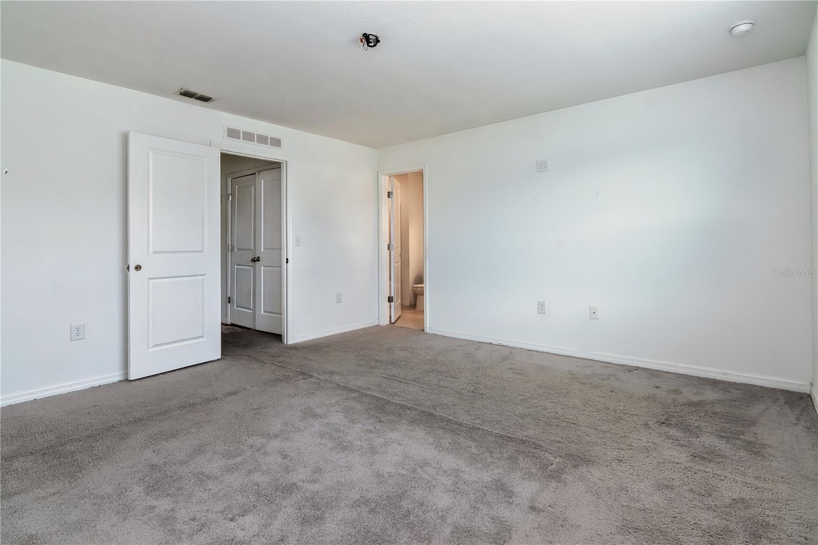 Image 18 of 37 For 1120 Merrill Street