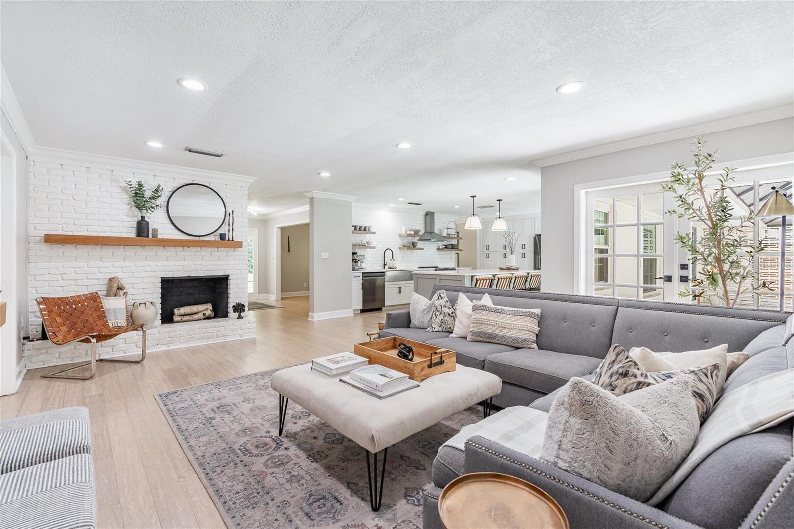 Image 10 of 41 For 2233 Leu Road
