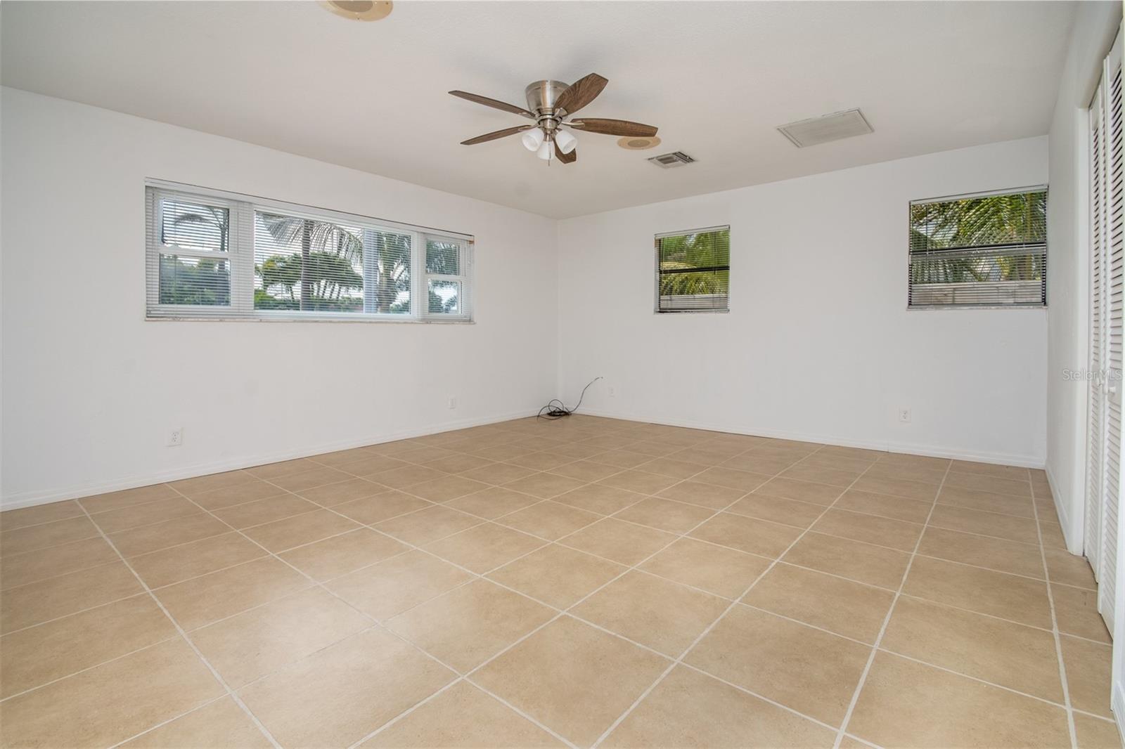 Image 33 of 33 For 2504 Hibiscus Drive W