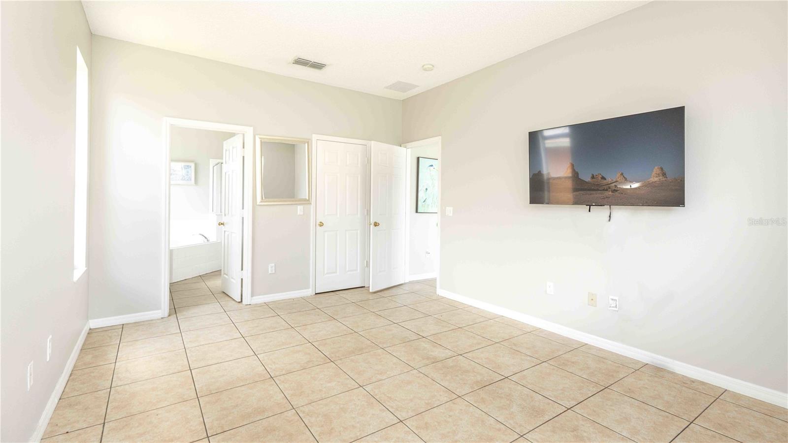 Image 11 of 47 For 158 Barefoot Beach Way