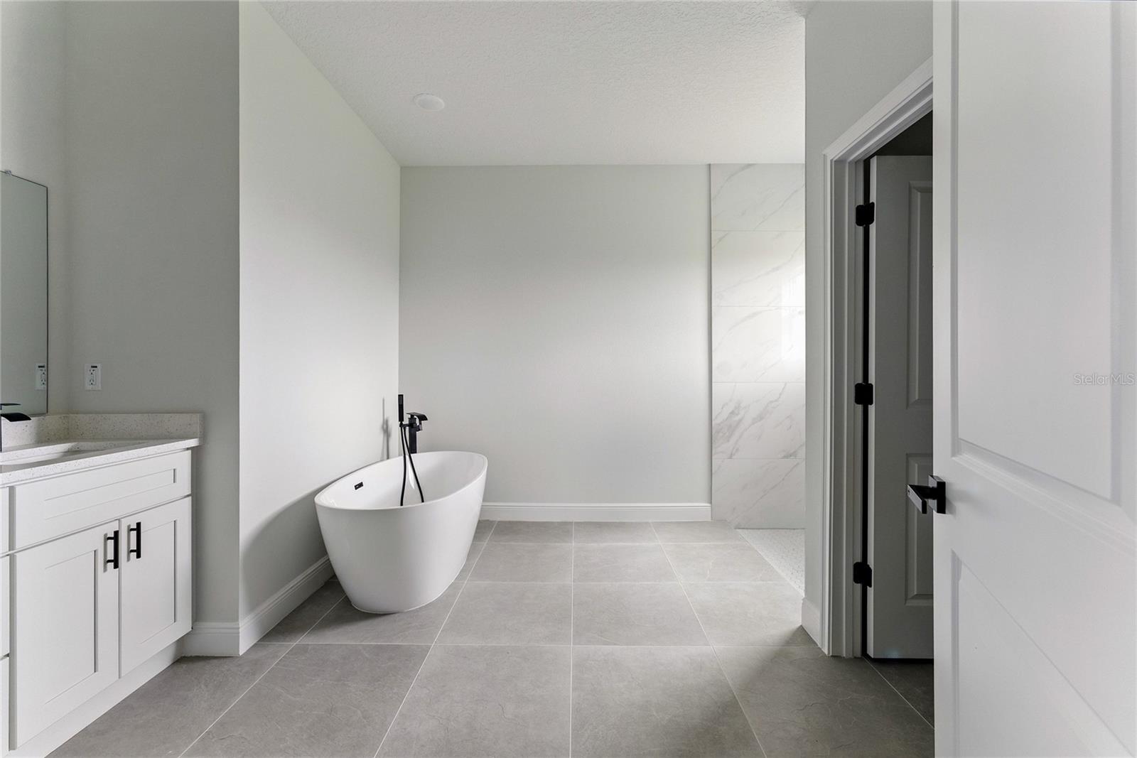 Image 23 of 56 For 105 Marion Oaks Course