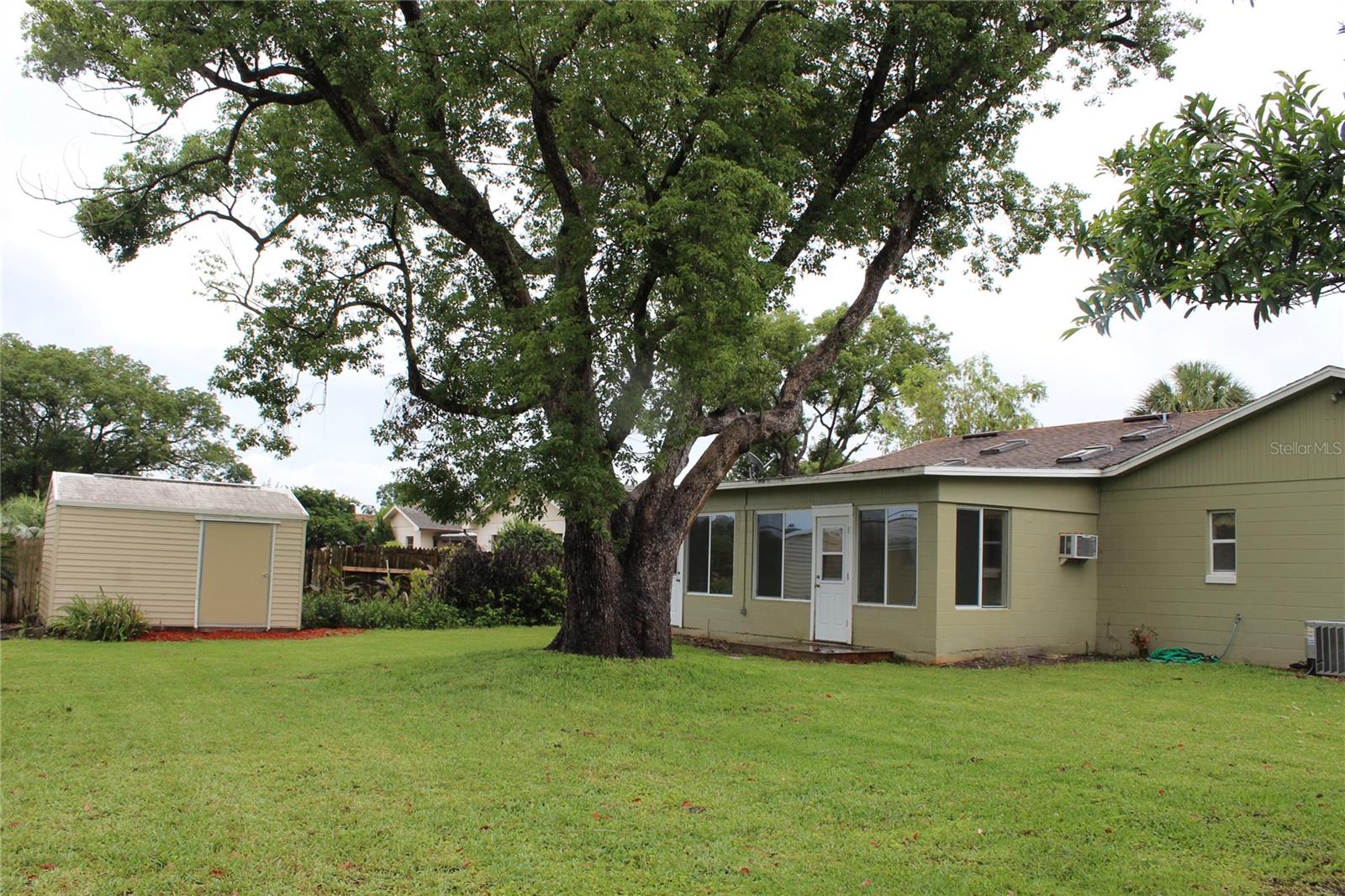 Image 31 of 36 For 1015 Woodall Drive