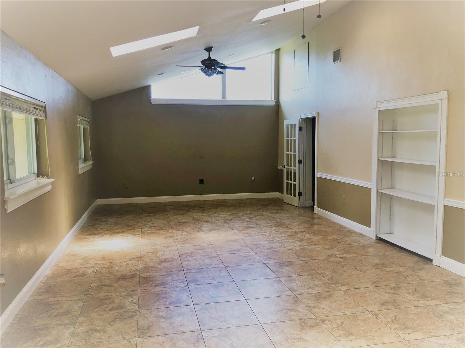 Image 7 of 36 For 1015 Woodall Drive
