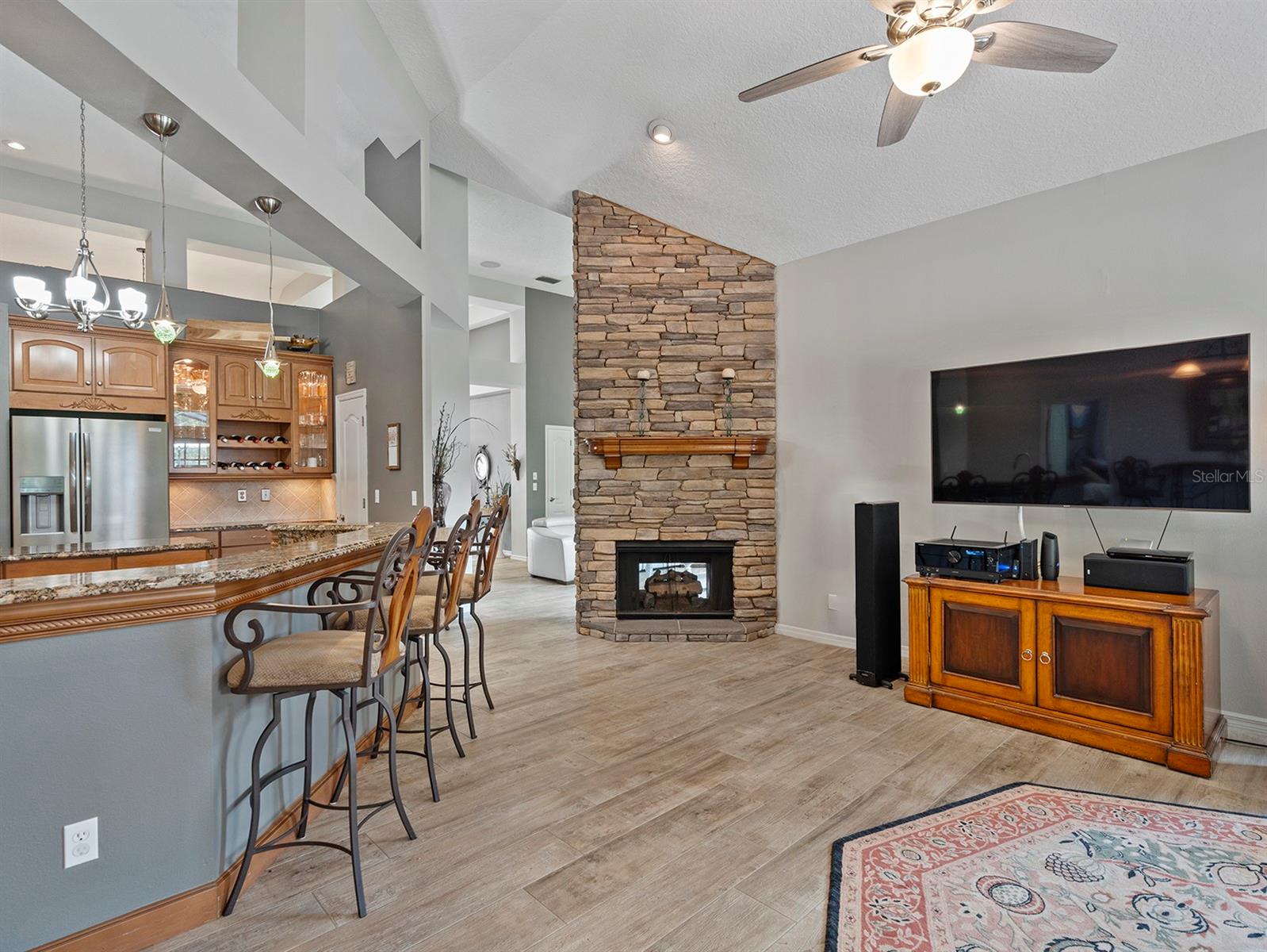 Image 11 of 52 For 14450 Stamford Circle