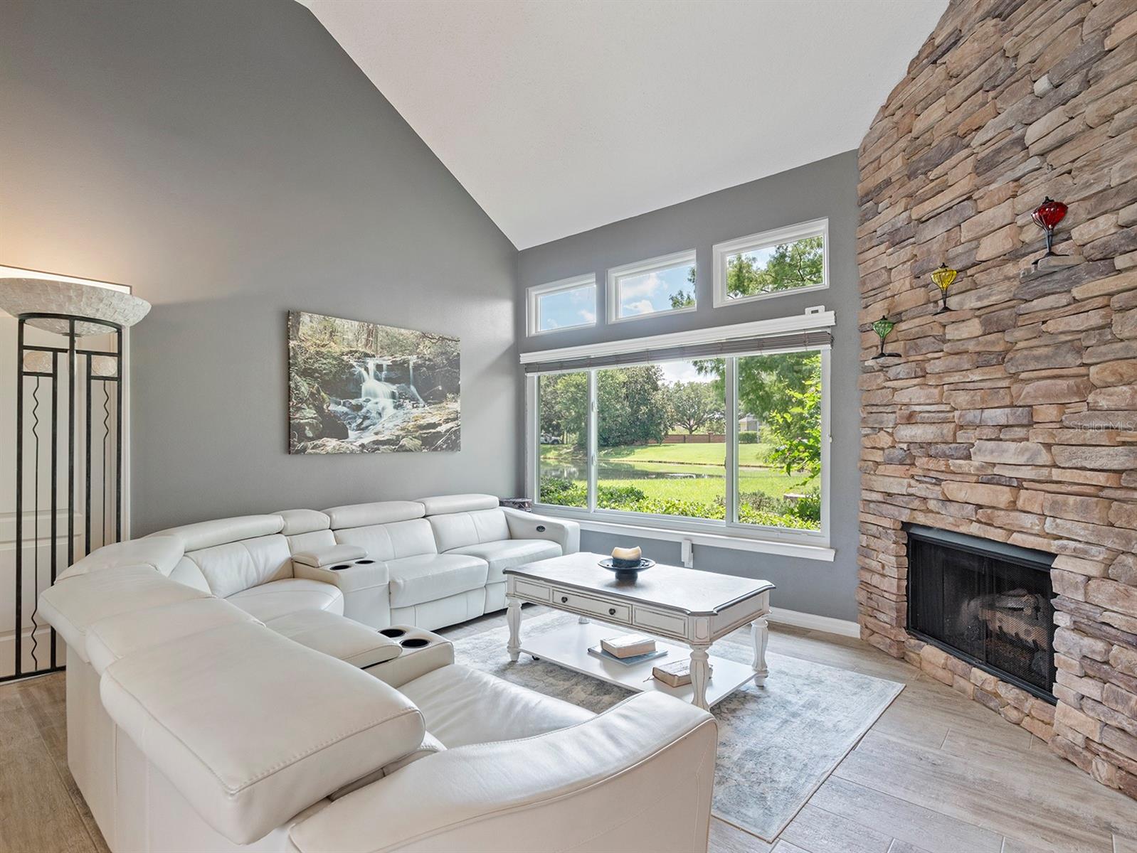 Image 17 of 52 For 14450 Stamford Circle