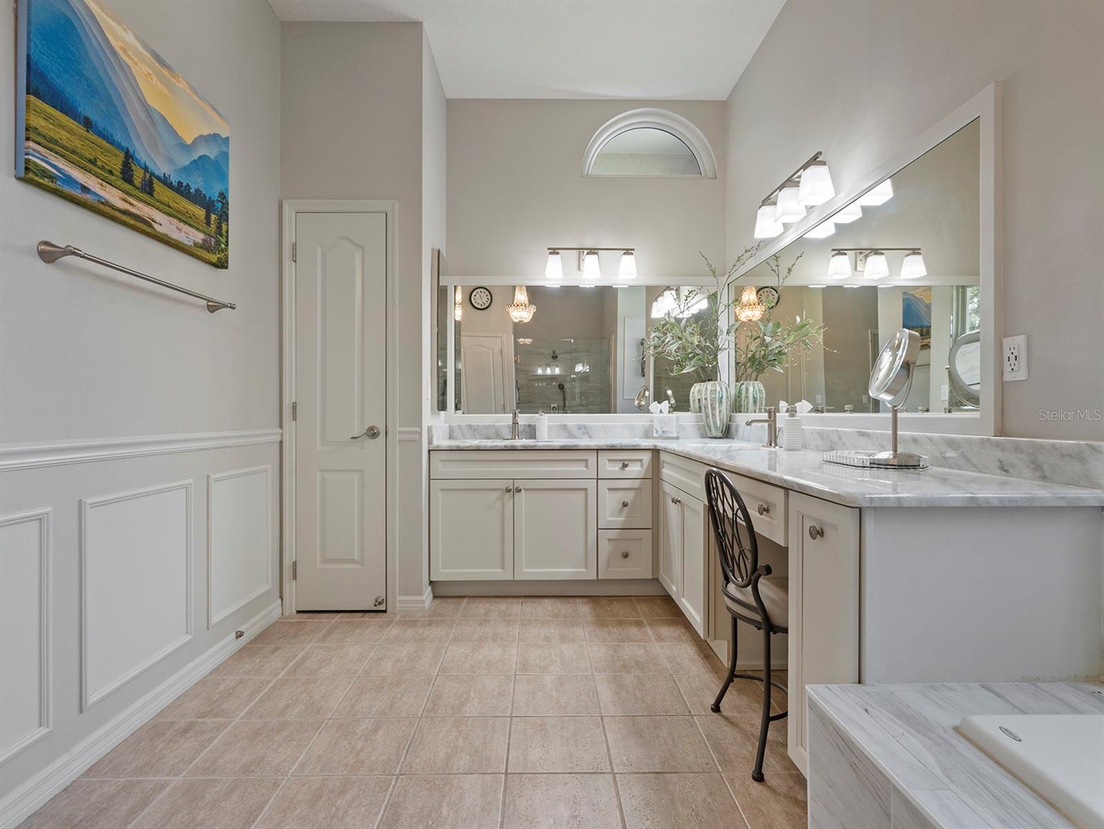 Image 21 of 52 For 14450 Stamford Circle