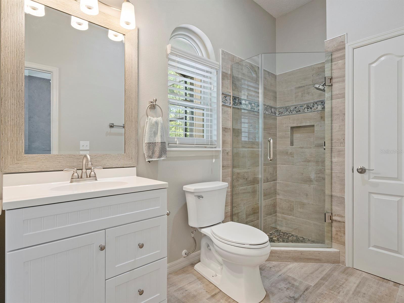 Image 24 of 52 For 14450 Stamford Circle