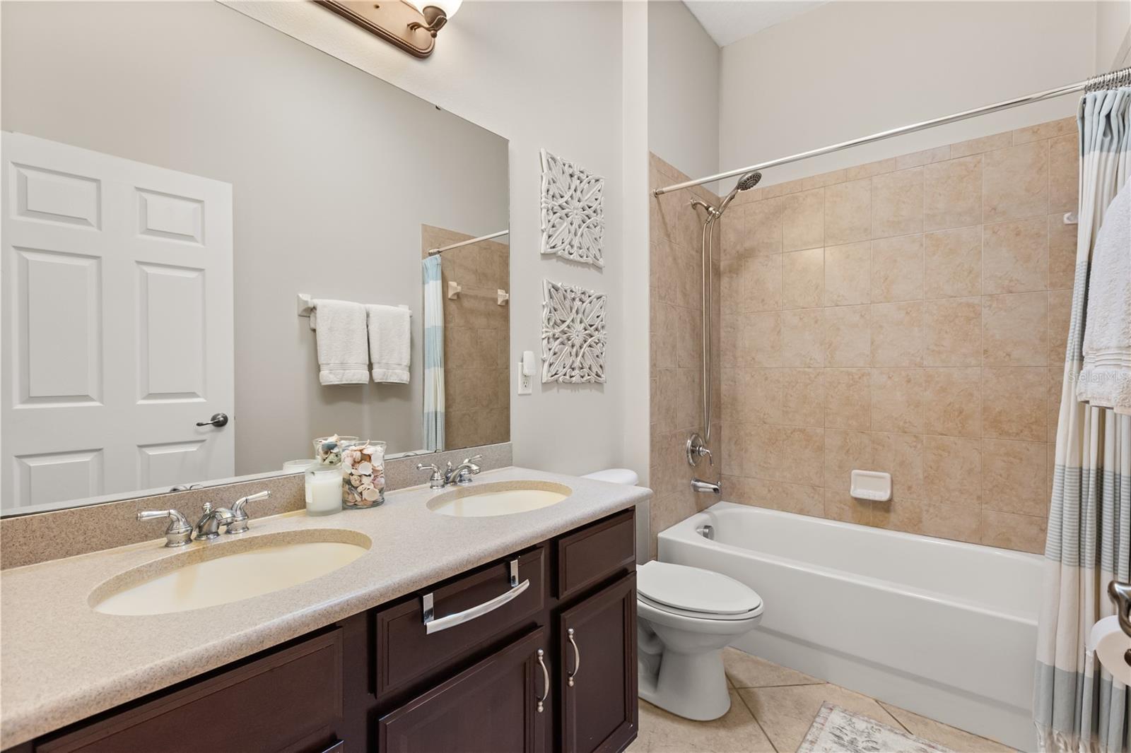 Image 23 of 36 For 2018 Bay Clover Drive