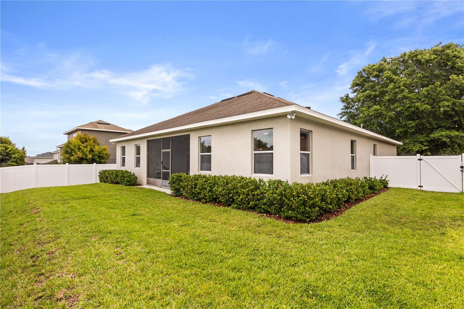 Image 30 of 36 For 2018 Bay Clover Drive