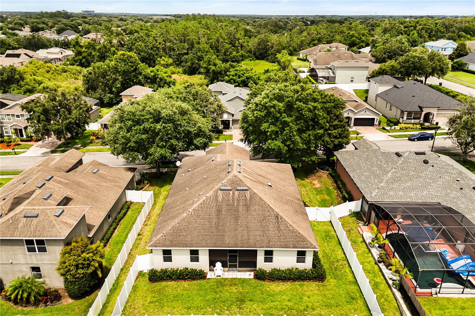 Image 32 of 36 For 2018 Bay Clover Drive
