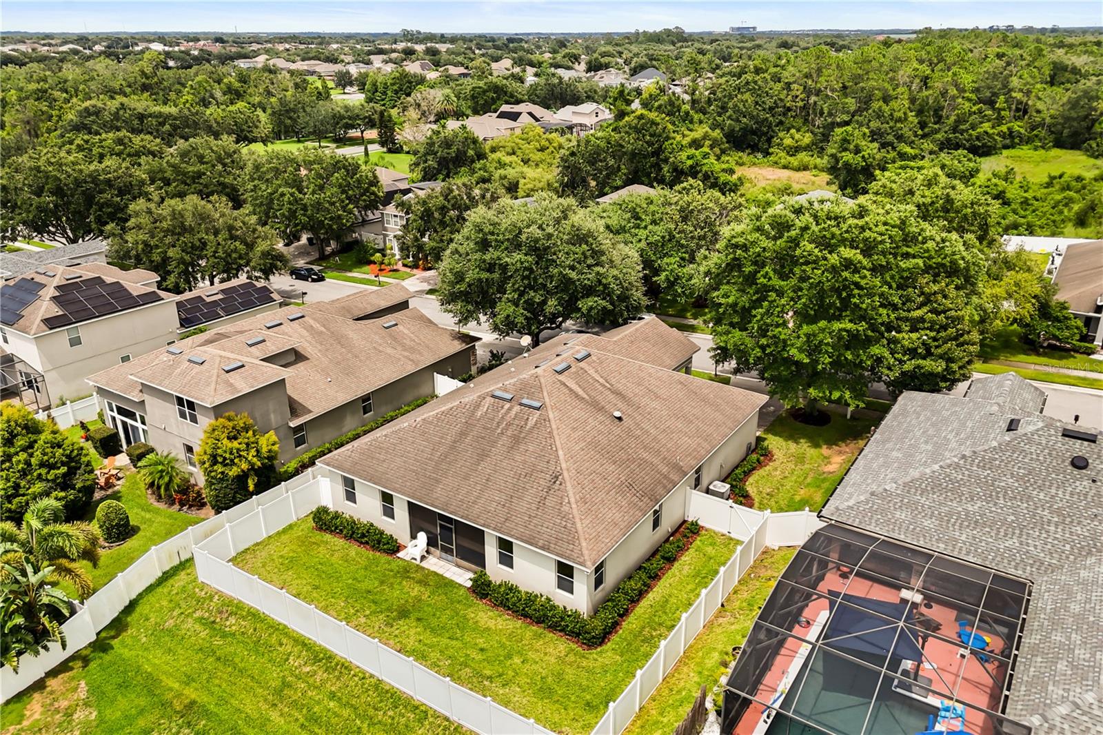 Image 33 of 36 For 2018 Bay Clover Drive