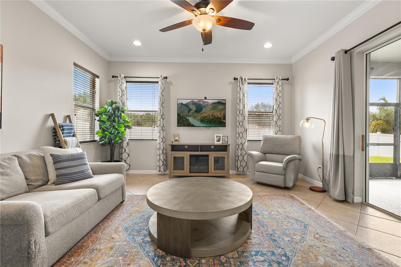 Image 9 of 36 For 2018 Bay Clover Drive