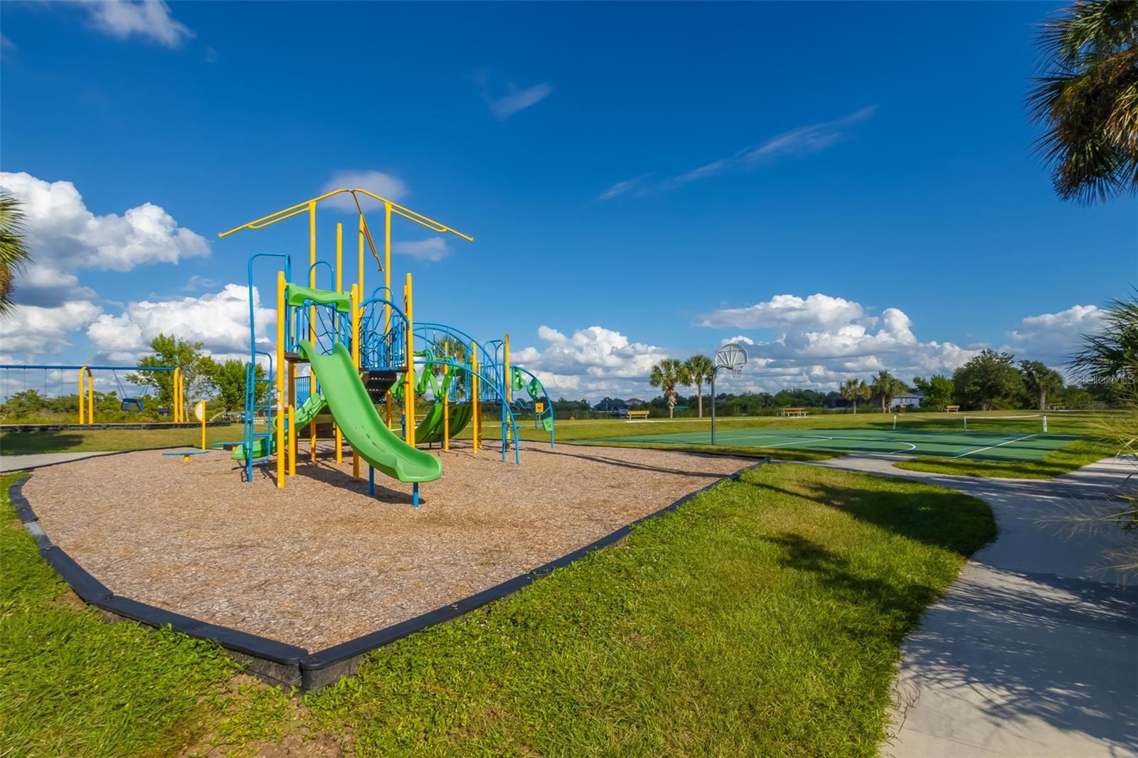 Image 18 of 20 For 15531 Applewhite Circle