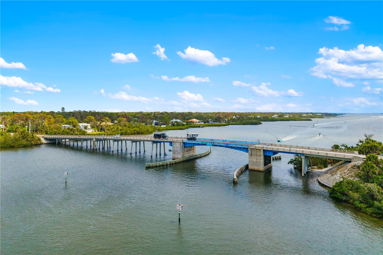 Image 9 of 20 For 15531 Applewhite Circle