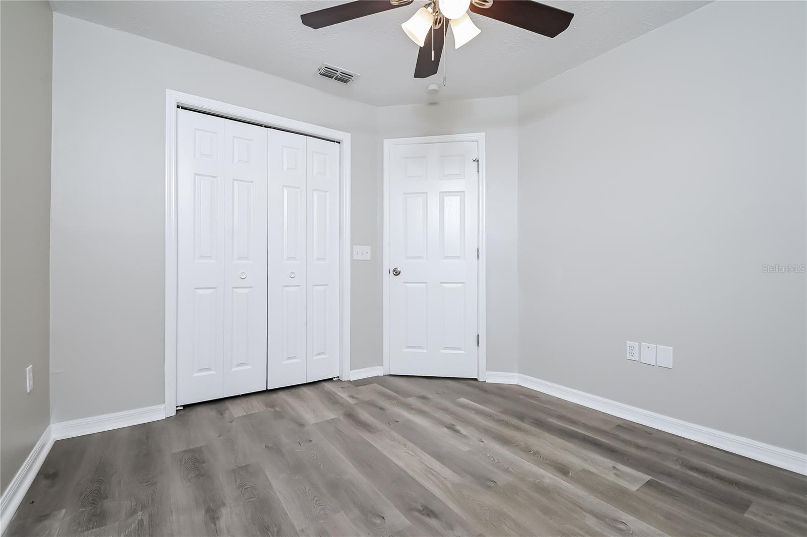 Image 14 of 16 For 8007 Apache Lane