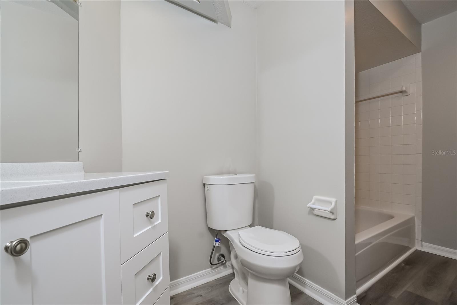 Image 15 of 16 For 8007 Apache Lane