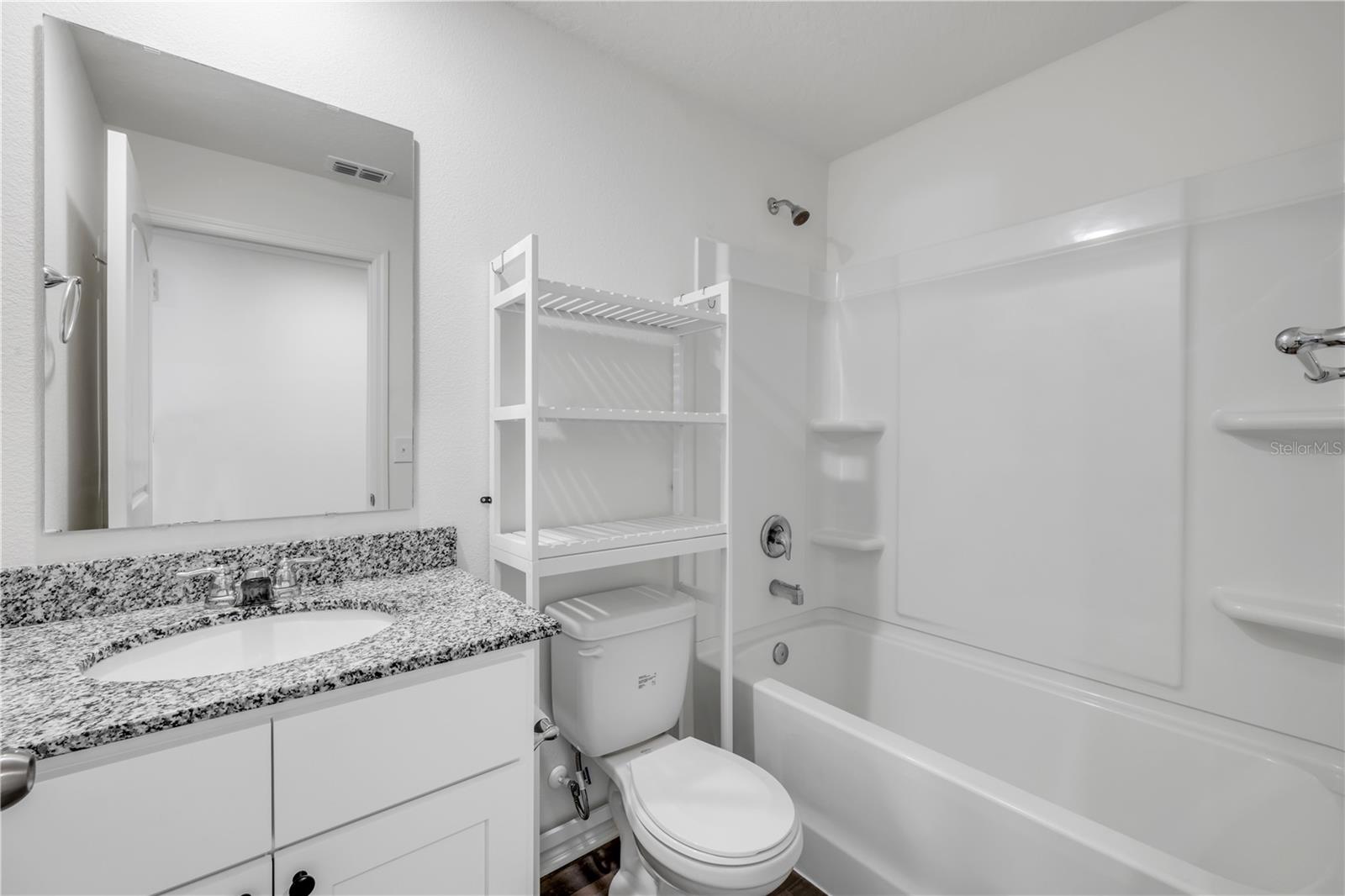 Image 14 of 22 For 40 Briarvue Lane