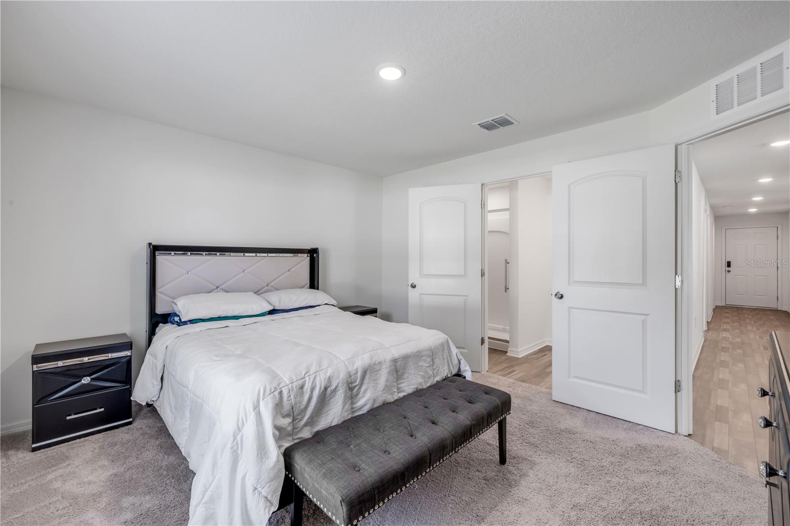 Image 9 of 22 For 40 Briarvue Lane